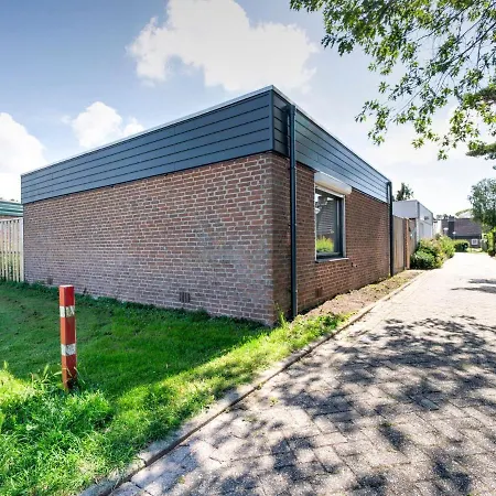 펜션 Tranquil Holiday In Noordwijkerhout Near Seabeach *
